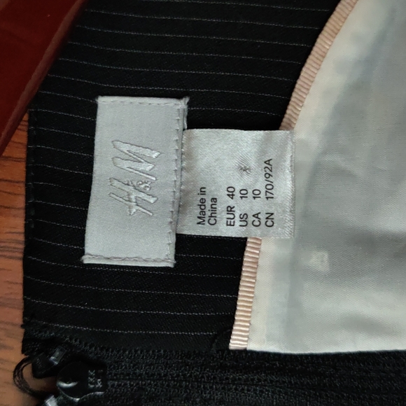 H&M Dress - Picture 2 of 5